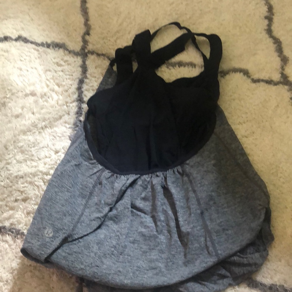 Lululemon size 4 built in bra tank in grey